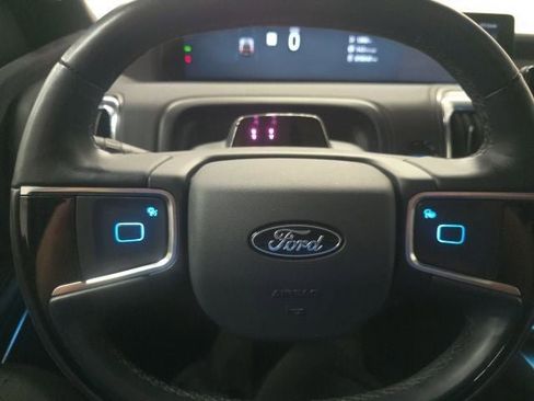 Used 2025 Ford Expedition Tremor AWD/4WD image 17