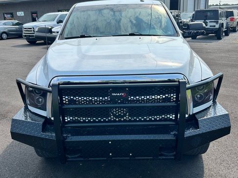 Used 2018 RAM 3500 Tradesman w/ Chrome Appearance Group AWD/4WD image 3