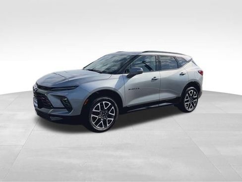 Certified 2024 Chevrolet Blazer RS w/ Enhanced Convenience Package image 4