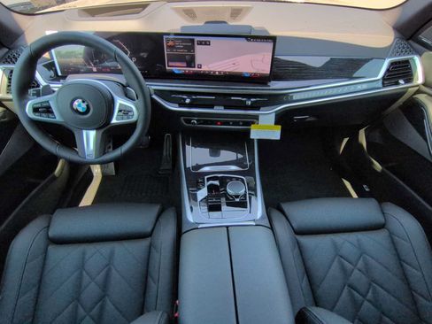 New 2026 BMW X5 xDrive40i w/ M Sport Package AWD/4WD image 16