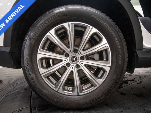 Used 2025 Mercedes-Benz GLC 300 4MATIC image 27