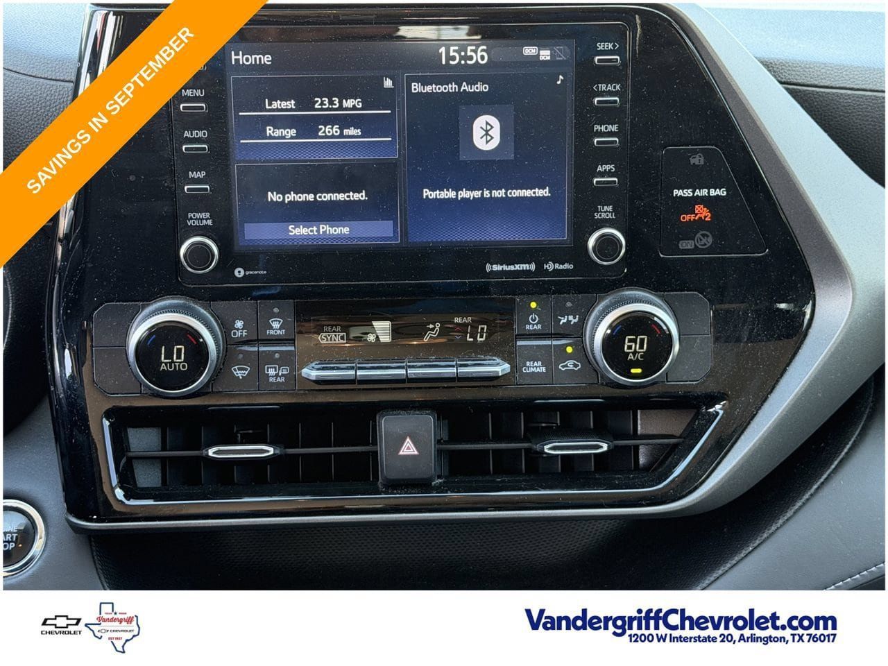 Used 2022 Toyota Highlander LE FWD image 16