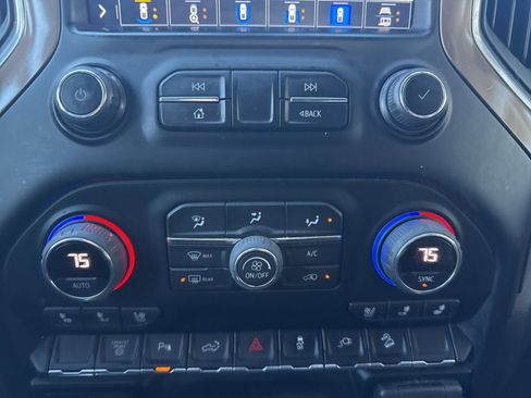 Used 2022 Chevrolet Silverado 3500 High Country image 24