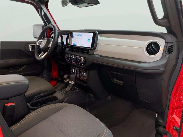 Used 2025 Jeep Wrangler Unlimited Sahara w/ Safety Group AWD/4WD image 76