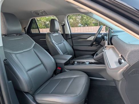 Used 2025 Ford Explorer Active w/ Active Comfort Package AWD/4WD image 24