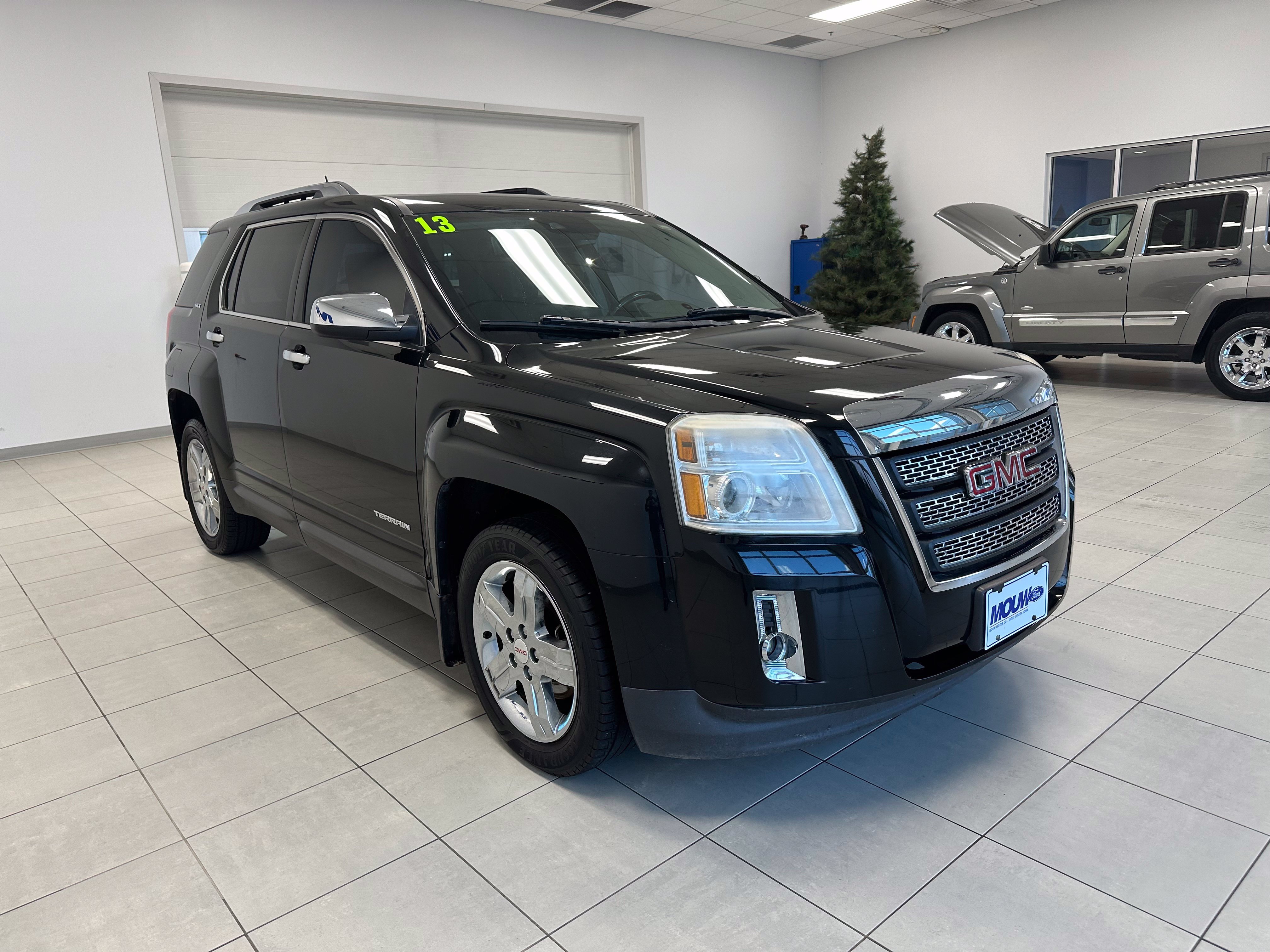 Used 2013 GMC Terrain SLT AWD/4WD image 4