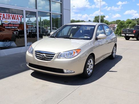Used 2010 Hyundai Elantra GLS FWD image 6