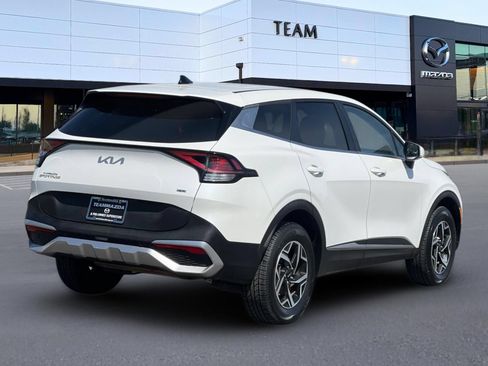 Used 2023 Kia Sportage LX AWD/4WD image 4