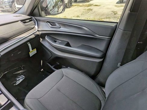 New 2026 Jeep Grand Cherokee L 2WD image 19