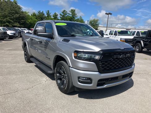 Certified 2025 RAM 1500 Big Horn AWD/4WD image 3