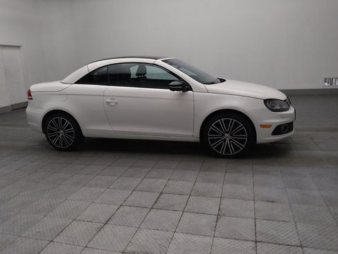 Used 2014 Volkswagen Eos FWD image 11