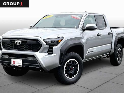 Certified 2025 Toyota Tacoma TRD Off-Road image 1