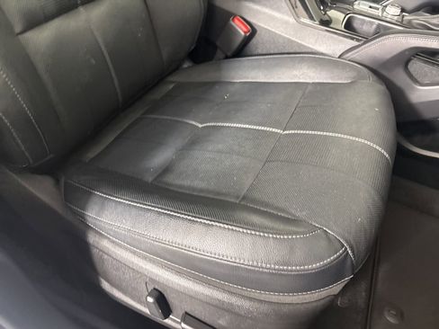 Used 2022 Kia Telluride EX w/ EX Premium Package image 32