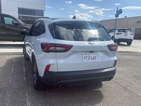Used 2025 Ford Escape ST-Line FWD image 6