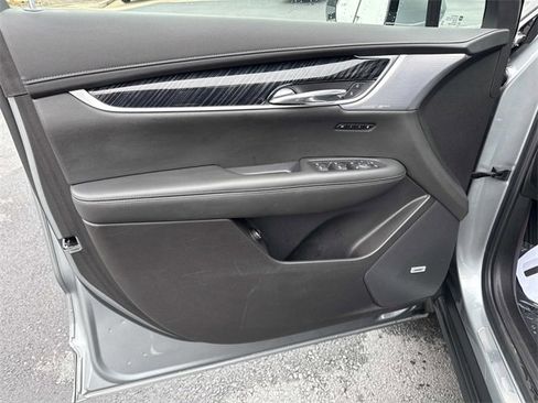 Certified 2023 Cadillac XT6 Premium Luxury w/ LPO, Floor Liner Package image 9