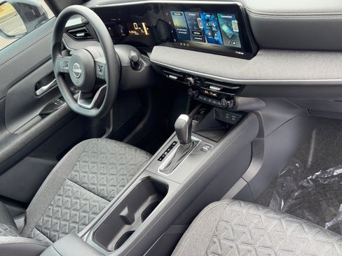 New 2026 Nissan Kicks SV image 11