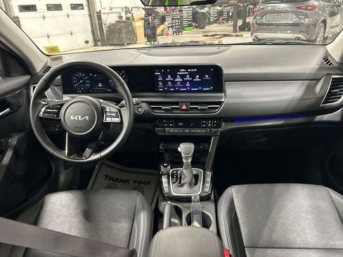 Certified 2025 Kia Seltos EX image 6