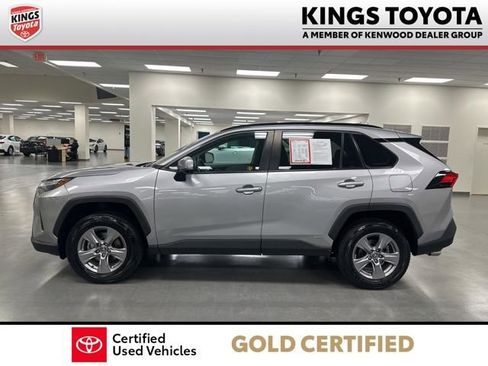 Certified 2022 Toyota RAV4 XLE w/ Convenience Package image 5