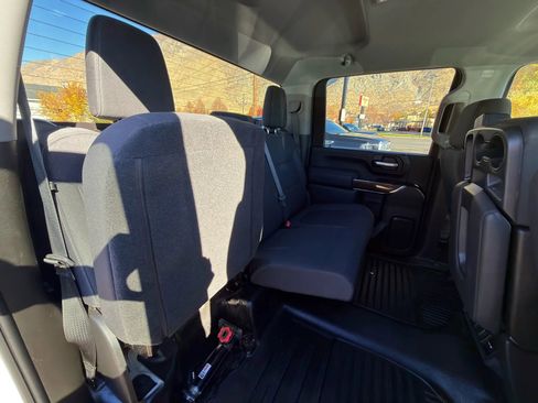 Used 2021 GMC Sierra 2500 SLE image 9