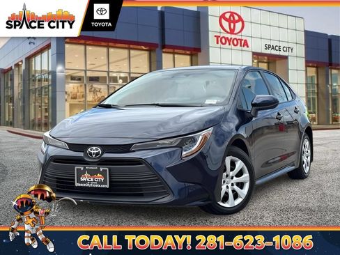 Used 2024 Toyota Corolla LE FWD image 1