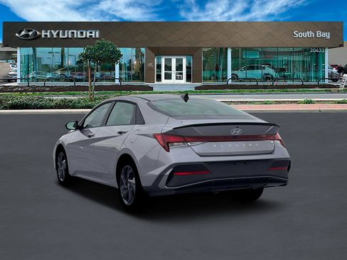 New 2026 Hyundai Elantra Sport image 5