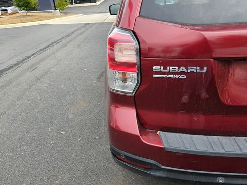 Used 2018 Subaru Forester 2.5i Touring w/ Popular Package #3B image 6