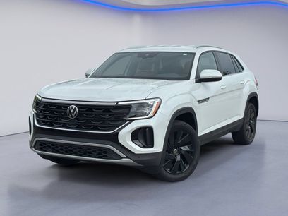 Used 2026 Volkswagen Atlas Cross Sport SE w/ Black Wheel Package