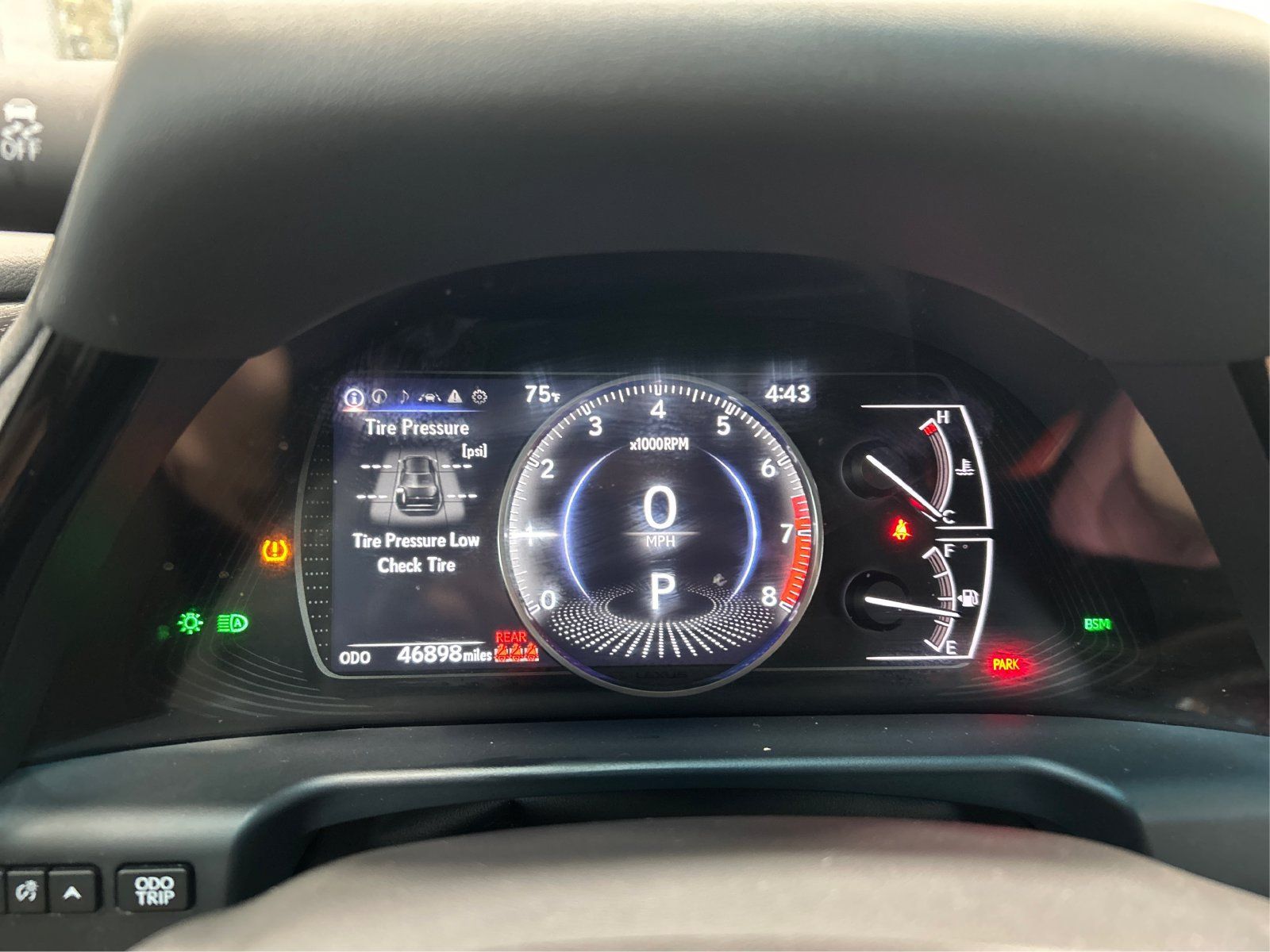 Used 2025 Lexus ES 350 w/ Accessory Package (Z1) FWD image 16