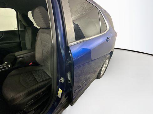 Used 2022 Chevrolet Equinox LT FWD image 12