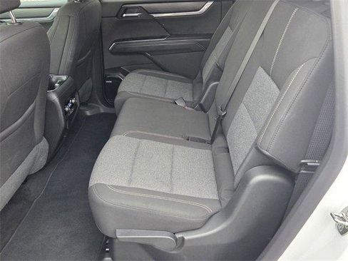 Used 2025 GMC Acadia Elevation image 10