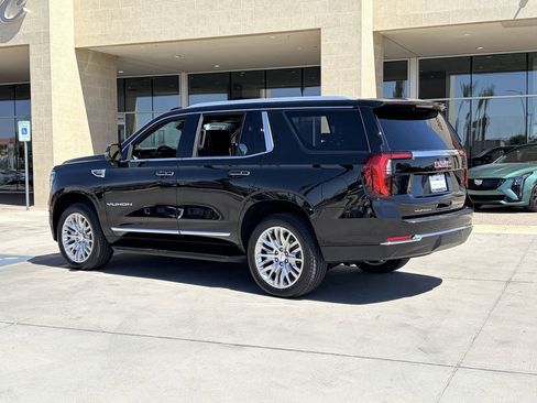 Used 2025 GMC Yukon Elevation w/ Elevation Premium Package AWD/4WD image 7
