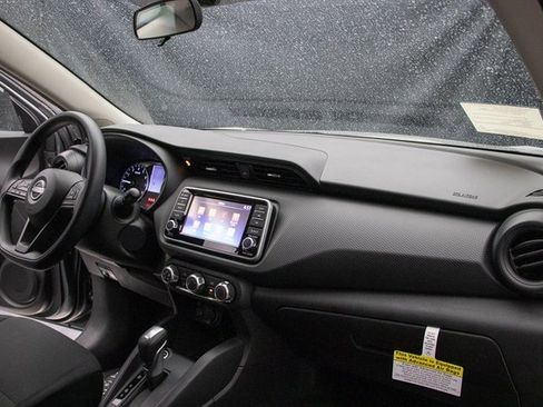 New 2025 Nissan Kicks Play S image 15