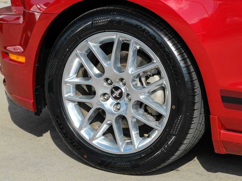 Used 2013 Ford Mustang Premium image 46