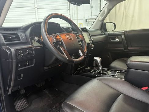 Used 2021 Toyota 4Runner TRD Off-Road Premium w/ Moonroof Package AWD/4WD image 13