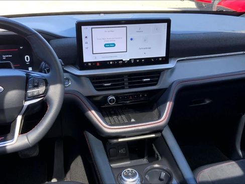 Used 2025 Ford Explorer ST image 7