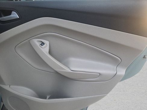 Used 2013 Ford Escape SE image 28