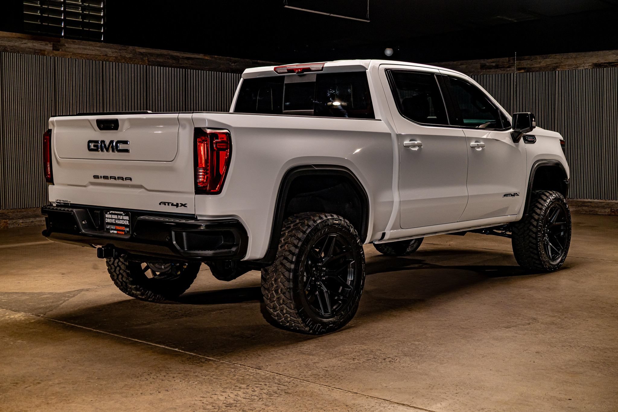 Used 2025 GMC Sierra 1500 AT4X AWD/4WD image 10