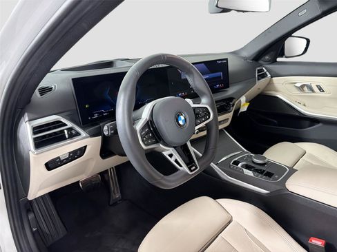 Used 2026 BMW 330i Sedan w/ M Sport Package RWD image 9