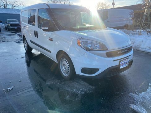 Used 2022 RAM ProMaster City Tradesman w/ Window Group 05 image 3