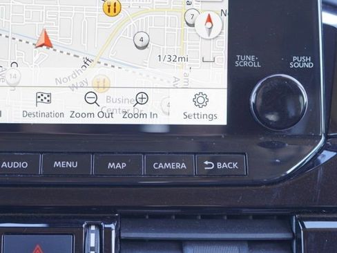 Used 2022 Nissan Pathfinder SL image 26