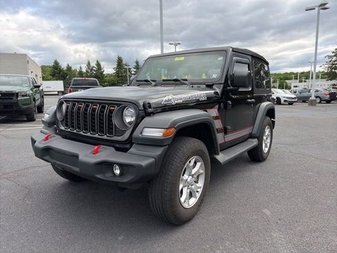 Used 2024 Jeep Wrangler Sport AWD/4WD image 3