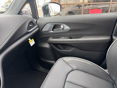 New 2026 Chrysler Pacifica Limited image 64