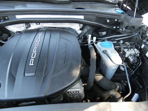 Used 2018 Porsche Macan Sport Edition image 83