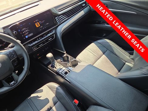 Used 2025 Toyota Camry XSE FWD image 12