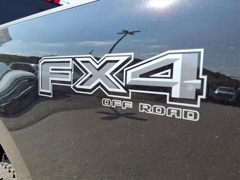 New 2026 Ford F250 Lariat w/ Black Appearance Package image 26