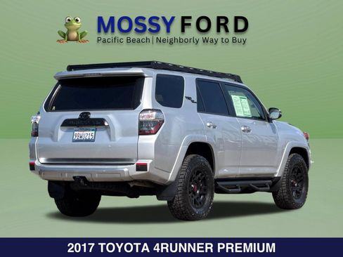Used 2017 Toyota 4Runner TRD Off-Road Premium AWD/4WD image 5