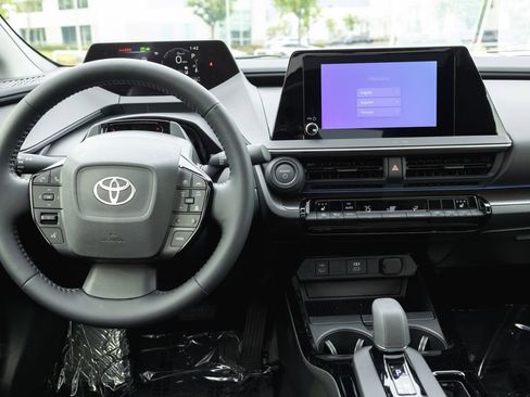 Used 2026 Toyota Prius Plug-In Hybrid image 27