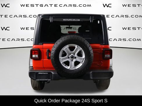 Used 2022 Jeep Wrangler Unlimited Sport AWD/4WD image 4