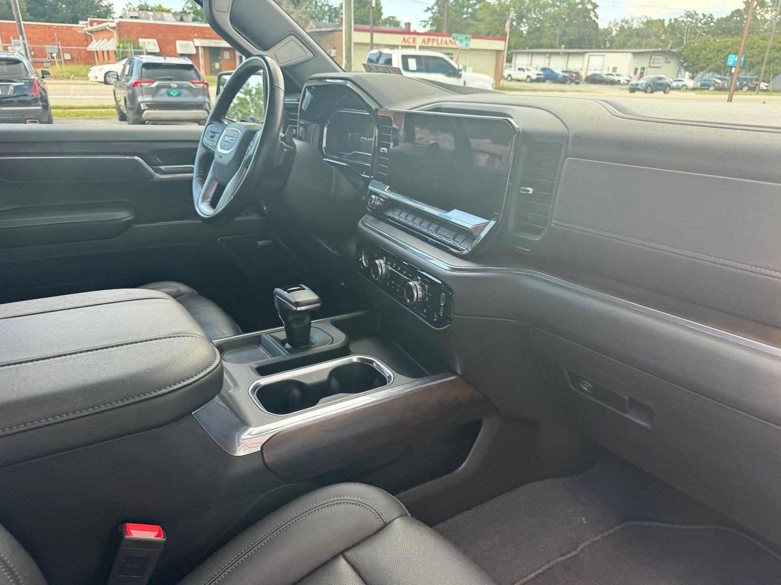 Used 2023 GMC Sierra 1500 SLT w/ SLT Premium Package AWD/4WD image 16