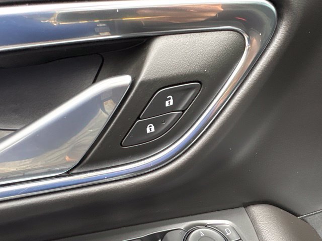Used 2023 GMC Yukon SLT AWD/4WD image 15